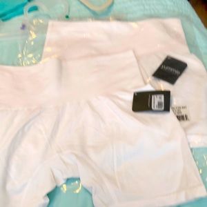 New Yummie Shaping Shorts SZ L/XL